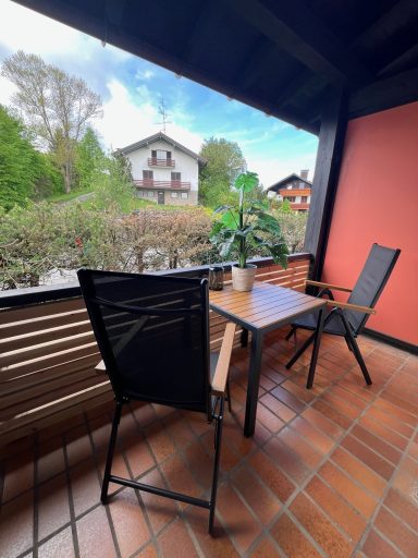 Überdachter Südbalkon
